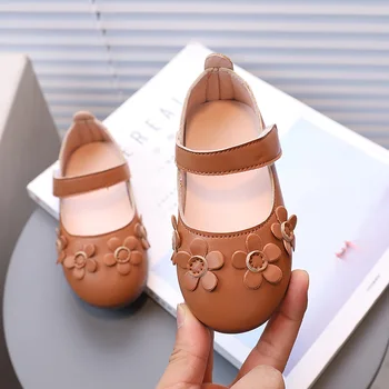 2023 г., Весна-осень, Новая кожаная обувь для девочек в корейском стиле, детские цветы, Мэри Джейнс, нескользящие детские туфли принцессы, Элегантные шикарные туфли на плоской подошве